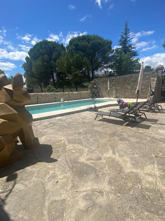 Logis Dans Ancien Relais De Poste Apartment Saint Julien Les Rosiers Bagian luar foto